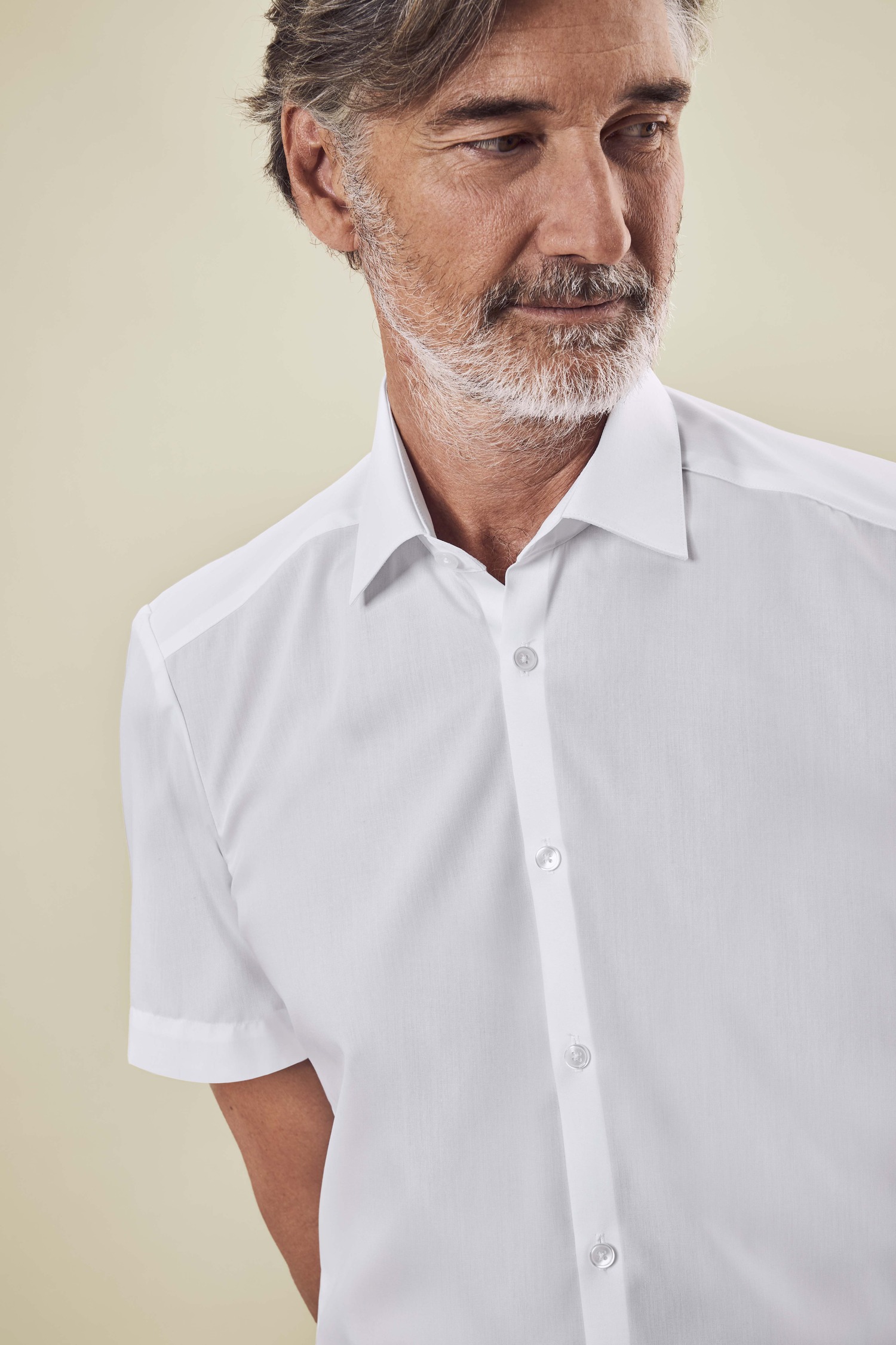 Herren-Hemd Leasing – weiß (Am Modell)